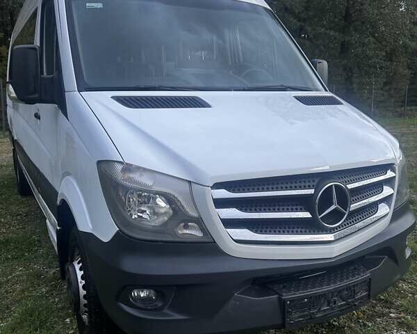 Белый Мерседес Sprinter, объемом двигателя 0 л и пробегом 488 тыс. км за 37800 $, фото 1 на Automoto.ua