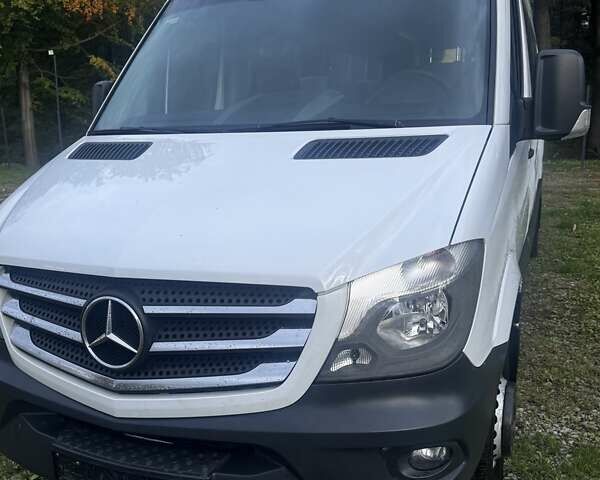 Белый Мерседес Sprinter, объемом двигателя 0 л и пробегом 488 тыс. км за 37800 $, фото 13 на Automoto.ua