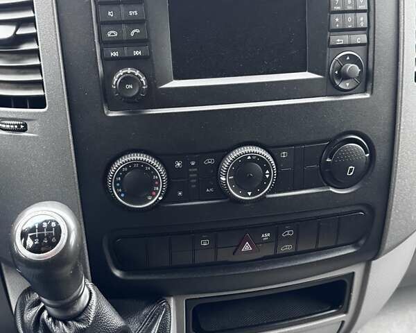 Белый Мерседес Sprinter, объемом двигателя 0 л и пробегом 488 тыс. км за 37800 $, фото 17 на Automoto.ua