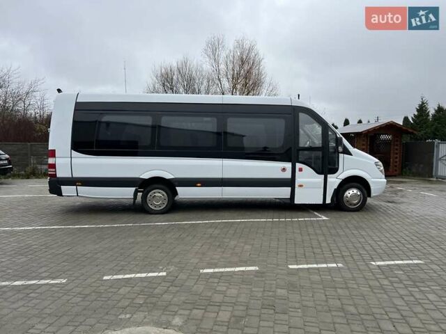 Белый Мерседес Sprinter, объемом двигателя 2.2 л и пробегом 496 тыс. км за 34500 $, фото 3 на Automoto.ua