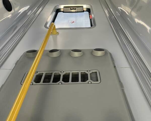 Белый Мерседес Sprinter, объемом двигателя 2.1 л и пробегом 368 тыс. км за 27700 $, фото 13 на Automoto.ua