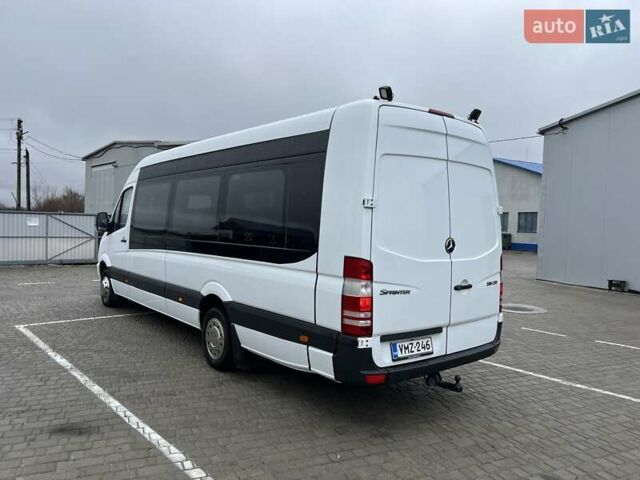 Белый Мерседес Sprinter, объемом двигателя 2.2 л и пробегом 496 тыс. км за 34500 $, фото 5 на Automoto.ua