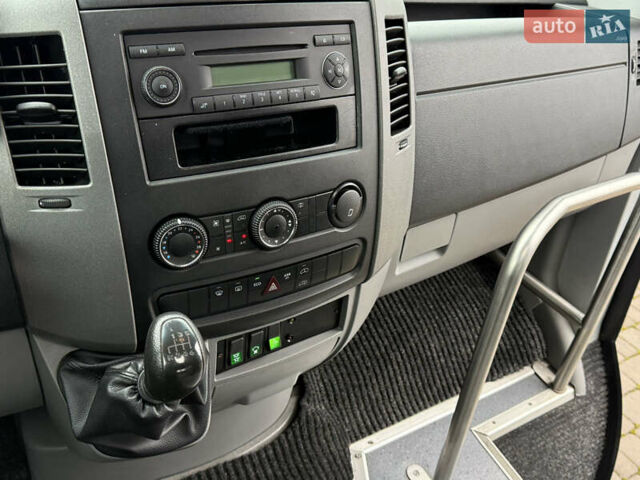 Білий Мерседес Sprinter, об'ємом двигуна 2.14 л та пробігом 250 тис. км за 28000 $, фото 15 на Automoto.ua