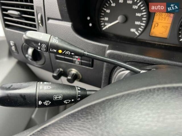 Белый Мерседес Sprinter, объемом двигателя 2.2 л и пробегом 496 тыс. км за 34500 $, фото 37 на Automoto.ua