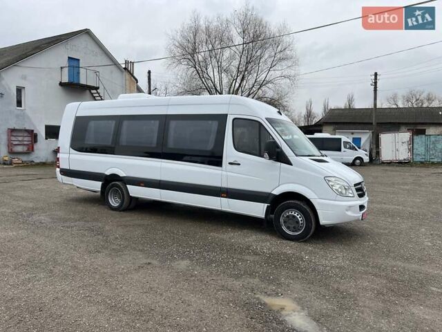 Белый Мерседес Sprinter, объемом двигателя 2.2 л и пробегом 406 тыс. км за 38500 $, фото 1 на Automoto.ua