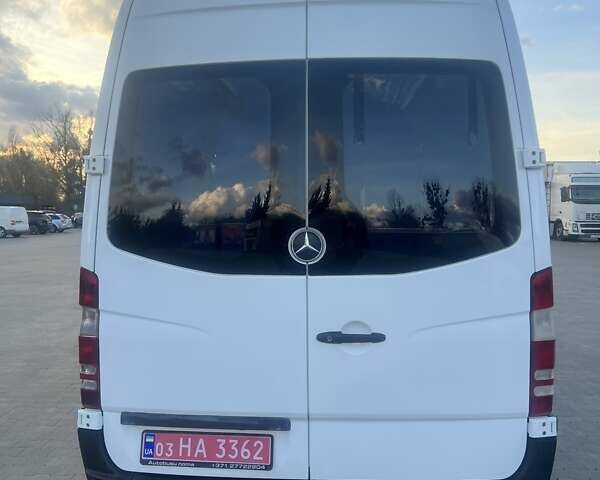 Белый Мерседес Sprinter, объемом двигателя 2.2 л и пробегом 363 тыс. км за 27500 $, фото 5 на Automoto.ua