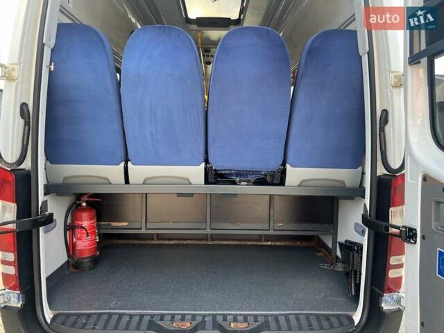 Белый Мерседес Sprinter, объемом двигателя 2.1 л и пробегом 368 тыс. км за 27700 $, фото 16 на Automoto.ua