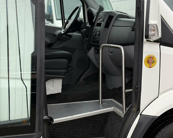 Білий Мерседес Sprinter, об'ємом двигуна 2.14 л та пробігом 250 тис. км за 28000 $, фото 17 на Automoto.ua