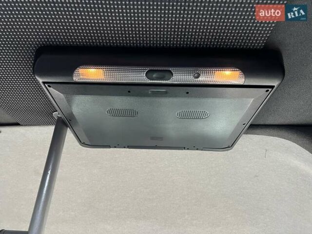 Белый Мерседес Sprinter, объемом двигателя 2.2 л и пробегом 406 тыс. км за 38500 $, фото 34 на Automoto.ua