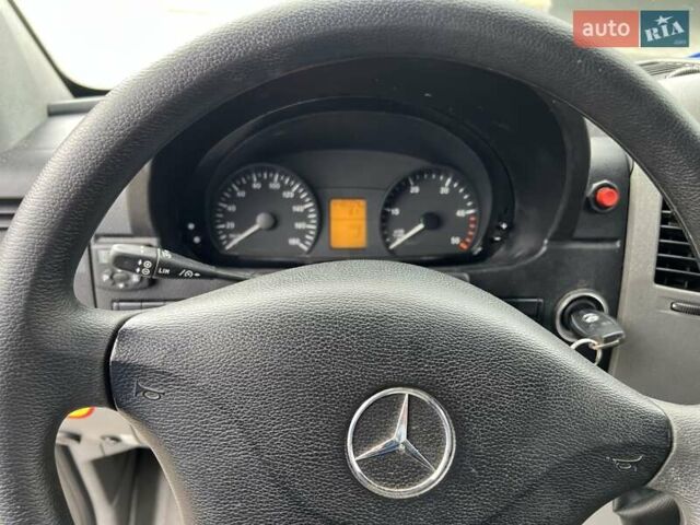 Белый Мерседес Sprinter, объемом двигателя 3 л и пробегом 448 тыс. км за 42700 $, фото 15 на Automoto.ua