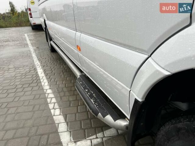 Белый Мерседес Sprinter, объемом двигателя 3 л и пробегом 540 тыс. км за 46900 $, фото 18 на Automoto.ua