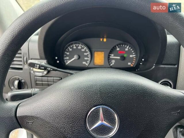 Белый Мерседес Sprinter, объемом двигателя 2.2 л и пробегом 406 тыс. км за 38500 $, фото 26 на Automoto.ua