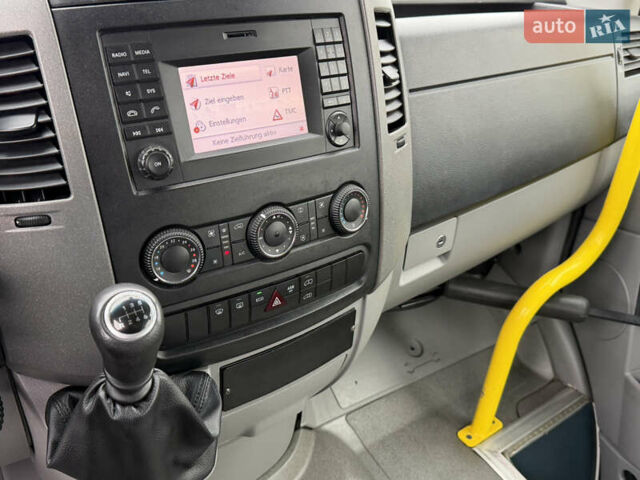 Белый Мерседес Sprinter, объемом двигателя 2.14 л и пробегом 247 тыс. км за 28700 $, фото 8 на Automoto.ua