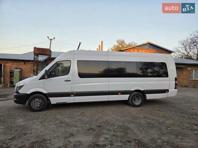 Белый Мерседес Sprinter, объемом двигателя 2.2 л и пробегом 334 тыс. км за 38700 $, фото 6 на Automoto.ua