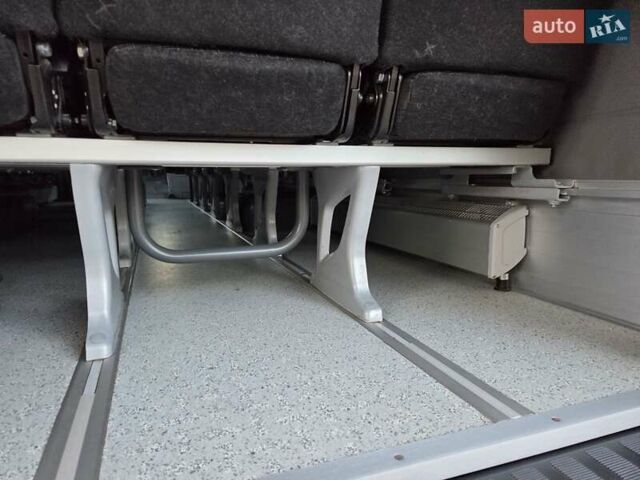 Белый Мерседес Sprinter, объемом двигателя 2.2 л и пробегом 334 тыс. км за 38700 $, фото 24 на Automoto.ua