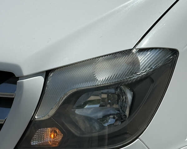 Белый Мерседес Sprinter, объемом двигателя 2.14 л и пробегом 500 тыс. км за 43500 $, фото 9 на Automoto.ua