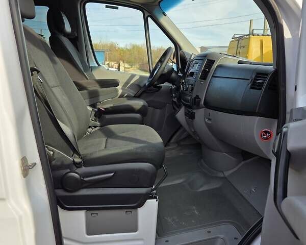 Білий Мерседес Sprinter, об'ємом двигуна 2.2 л та пробігом 323 тис. км за 38700 $, фото 19 на Automoto.ua