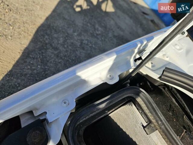 Белый Мерседес Sprinter, объемом двигателя 2.2 л и пробегом 372 тыс. км за 31950 $, фото 45 на Automoto.ua