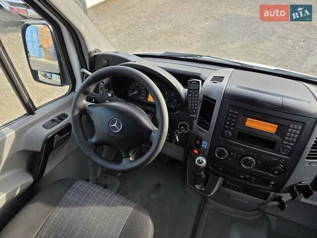 Білий Мерседес Sprinter, об'ємом двигуна 2.2 л та пробігом 323 тис. км за 38700 $, фото 53 на Automoto.ua