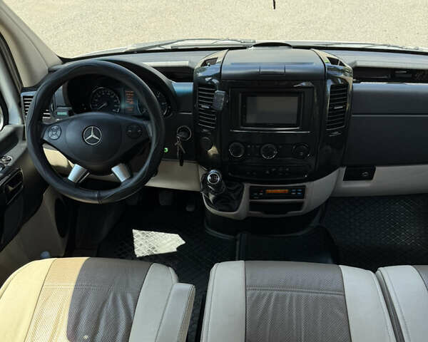 Белый Мерседес Sprinter, объемом двигателя 2.14 л и пробегом 500 тыс. км за 43500 $, фото 17 на Automoto.ua