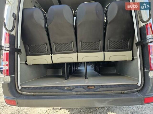 Белый Мерседес Sprinter, объемом двигателя 2.2 л и пробегом 372 тыс. км за 31950 $, фото 14 на Automoto.ua