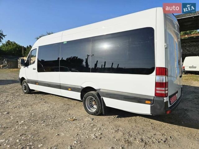 Белый Мерседес Sprinter, объемом двигателя 2.2 л и пробегом 372 тыс. км за 31950 $, фото 4 на Automoto.ua