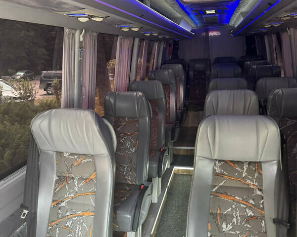 Белый Мерседес Sprinter, объемом двигателя 2.14 л и пробегом 450 тыс. км за 48000 $, фото 4 на Automoto.ua