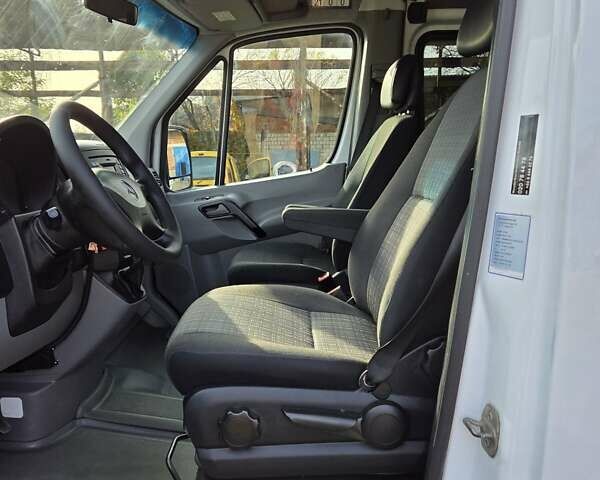 Білий Мерседес Sprinter, об'ємом двигуна 2.2 л та пробігом 323 тис. км за 38700 $, фото 30 на Automoto.ua