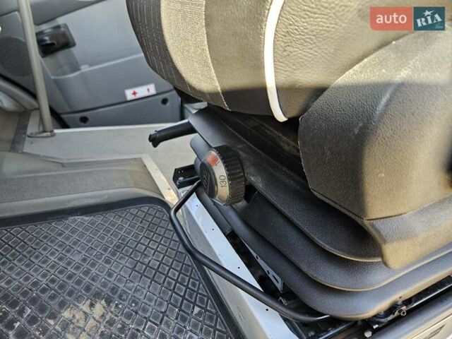 Белый Мерседес Sprinter, объемом двигателя 2.2 л и пробегом 372 тыс. км за 31950 $, фото 44 на Automoto.ua