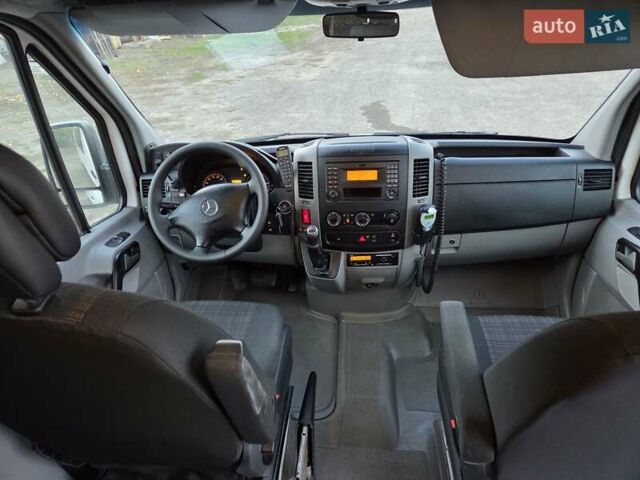 Белый Мерседес Sprinter, объемом двигателя 2.2 л и пробегом 334 тыс. км за 38700 $, фото 42 на Automoto.ua