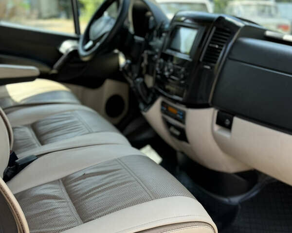 Белый Мерседес Sprinter, объемом двигателя 2.14 л и пробегом 500 тыс. км за 43500 $, фото 18 на Automoto.ua