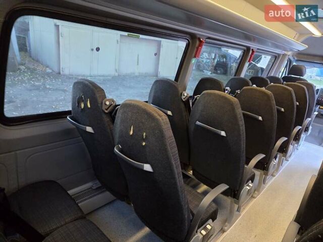 Белый Мерседес Sprinter, объемом двигателя 2.2 л и пробегом 334 тыс. км за 38700 $, фото 41 на Automoto.ua