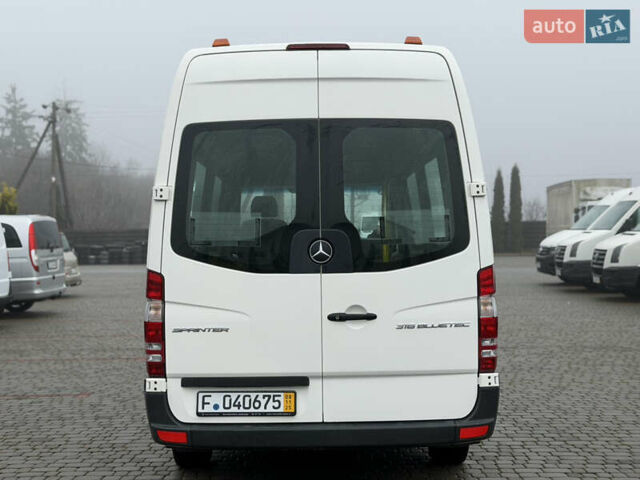 Белый Мерседес Sprinter, объемом двигателя 2.14 л и пробегом 247 тыс. км за 28700 $, фото 4 на Automoto.ua