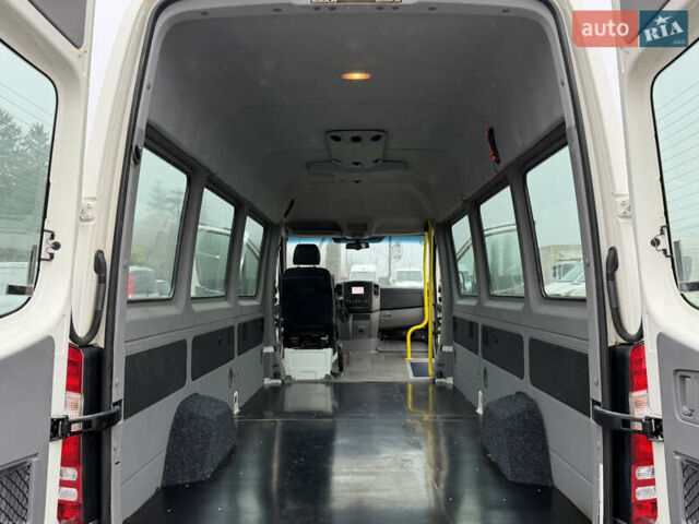 Белый Мерседес Sprinter, объемом двигателя 2.14 л и пробегом 247 тыс. км за 28700 $, фото 11 на Automoto.ua