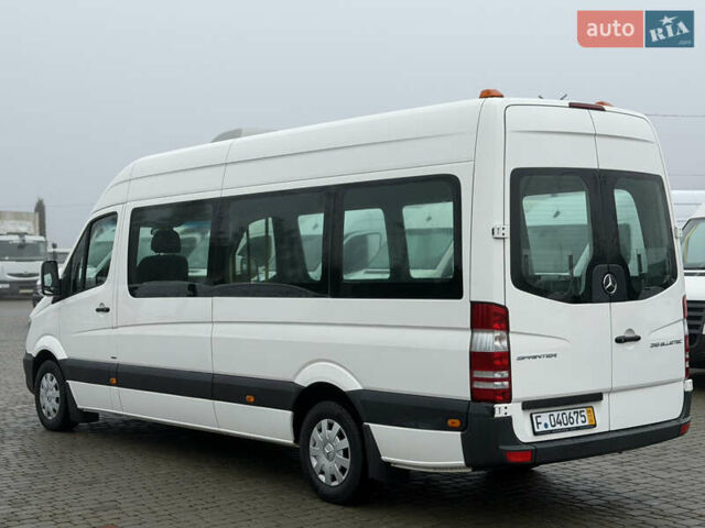 Белый Мерседес Sprinter, объемом двигателя 2.14 л и пробегом 247 тыс. км за 28700 $, фото 5 на Automoto.ua