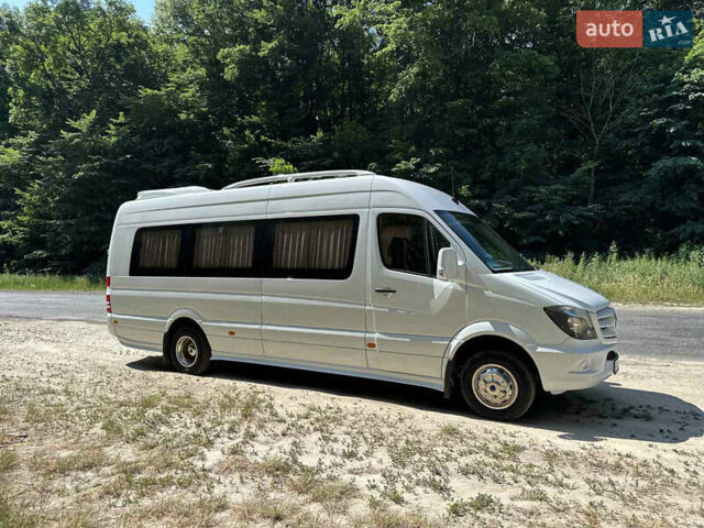 Белый Мерседес Sprinter, объемом двигателя 2.14 л и пробегом 387 тыс. км за 46500 $, фото 3 на Automoto.ua