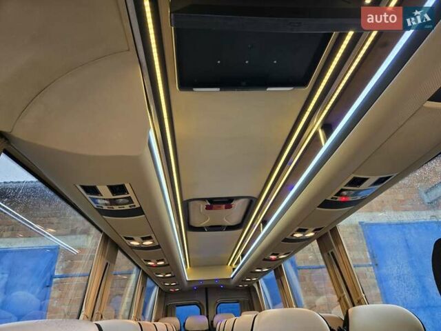 Мерседес Sprinter 2015 в Черновцах на Automoto.ua Белый Мерседес Sprinter, объемом двигателя 3 л и пробегом 497 тыс. км за 49900 $, фото 39 на Automoto.ua