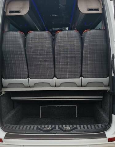 Белый Мерседес Sprinter, объемом двигателя 3 л и пробегом 340 тыс. км за 59900 $, фото 41 на Automoto.ua
