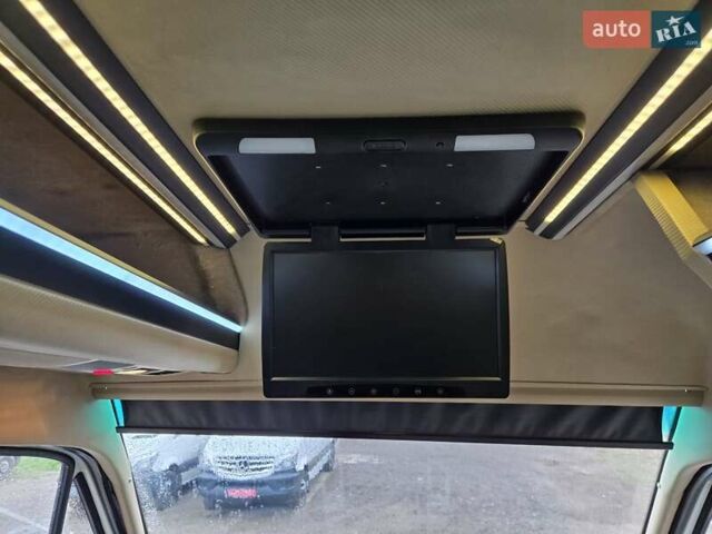 Мерседес Sprinter 2015 в Черновцах на Automoto.ua Белый Мерседес Sprinter, объемом двигателя 3 л и пробегом 497 тыс. км за 49900 $, фото 54 на Automoto.ua