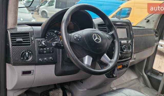 Белый Мерседес Sprinter, объемом двигателя 3 л и пробегом 340 тыс. км за 59900 $, фото 37 на Automoto.ua