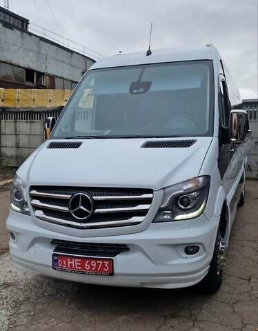Белый Мерседес Sprinter, объемом двигателя 3 л и пробегом 340 тыс. км за 59900 $, фото 2 на Automoto.ua