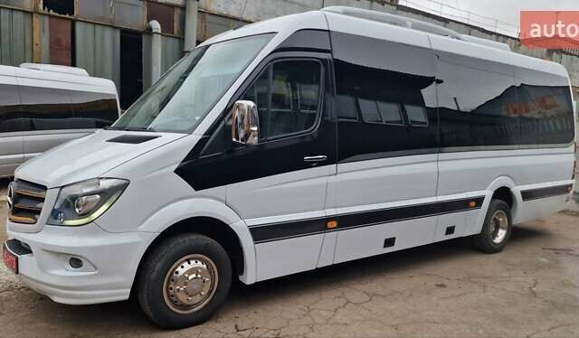 Белый Мерседес Sprinter, объемом двигателя 3 л и пробегом 340 тыс. км за 59900 $, фото 5 на Automoto.ua