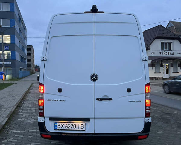 Білий Мерседес Sprinter, об'ємом двигуна 2.14 л та пробігом 212 тис. км за 44999 $, фото 3 на Automoto.ua