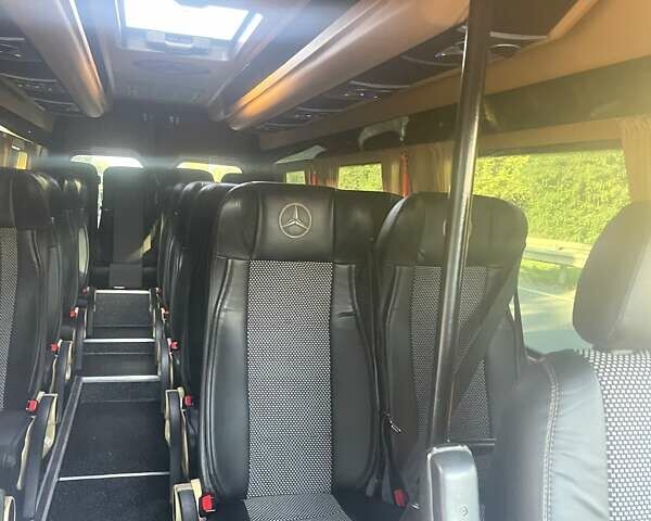 Белый Мерседес Sprinter, объемом двигателя 2.9 л и пробегом 400 тыс. км за 54999 $, фото 21 на Automoto.ua