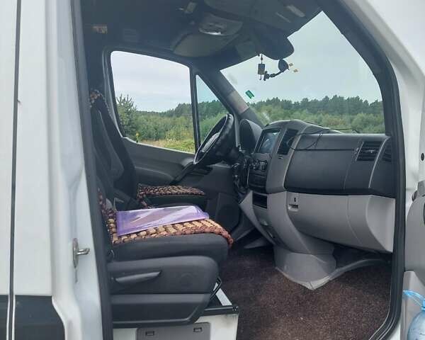 Белый Мерседес Sprinter, объемом двигателя 0 л и пробегом 259 тыс. км за 24800 $, фото 14 на Automoto.ua