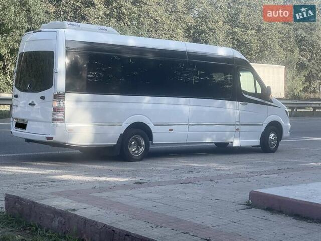 Белый Мерседес Sprinter, объемом двигателя 2.9 л и пробегом 400 тыс. км за 54999 $, фото 1 на Automoto.ua