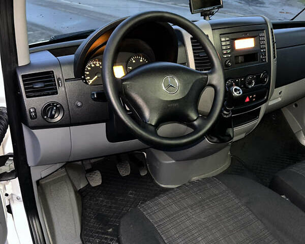 Білий Мерседес Sprinter, об'ємом двигуна 2.14 л та пробігом 212 тис. км за 44999 $, фото 33 на Automoto.ua