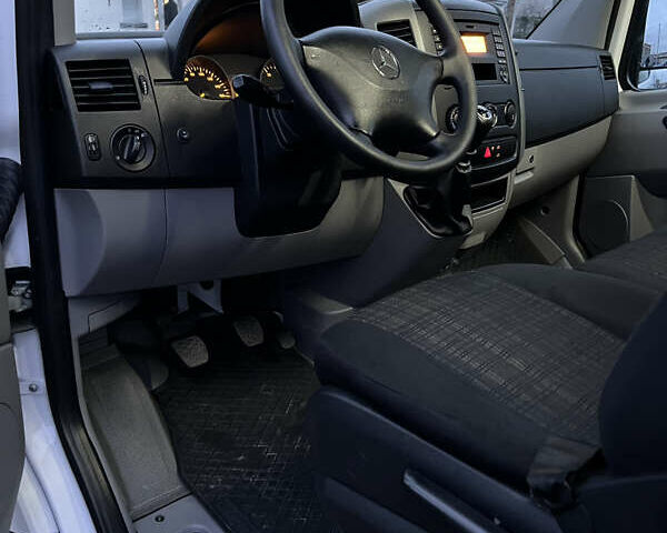 Білий Мерседес Sprinter, об'ємом двигуна 2.14 л та пробігом 212 тис. км за 44999 $, фото 34 на Automoto.ua