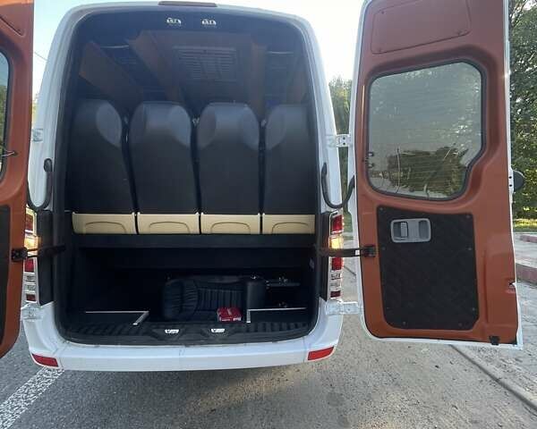Белый Мерседес Sprinter, объемом двигателя 2.9 л и пробегом 400 тыс. км за 54999 $, фото 33 на Automoto.ua