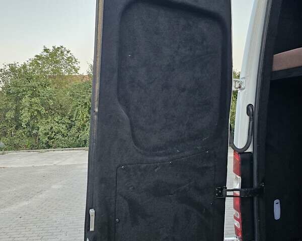 Білий Мерседес Sprinter, об'ємом двигуна 2.99 л та пробігом 280 тис. км за 35900 $, фото 33 на Automoto.ua